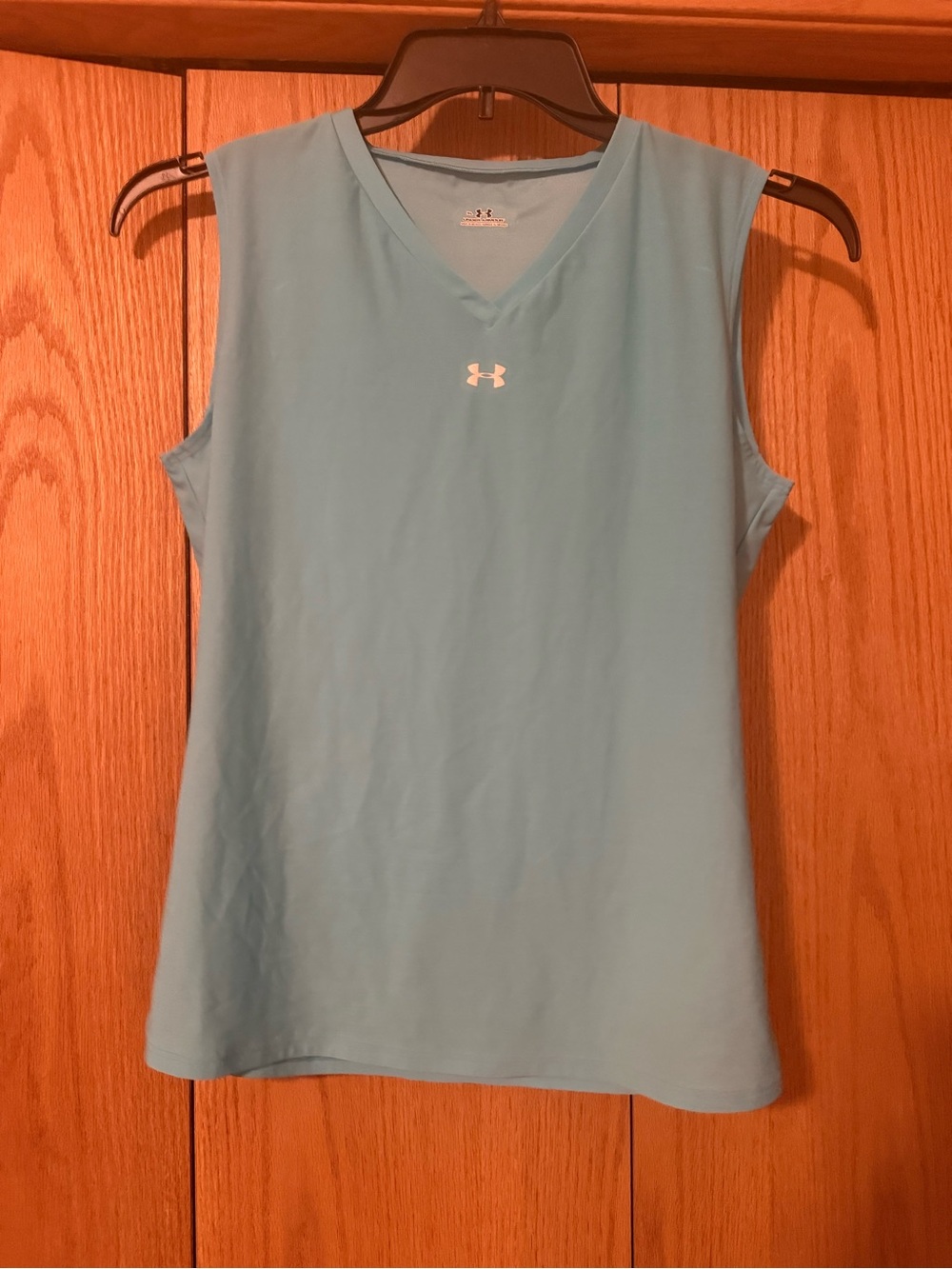 Under Armour Women's Aqua V-Neck Sleeveless Training Tank
